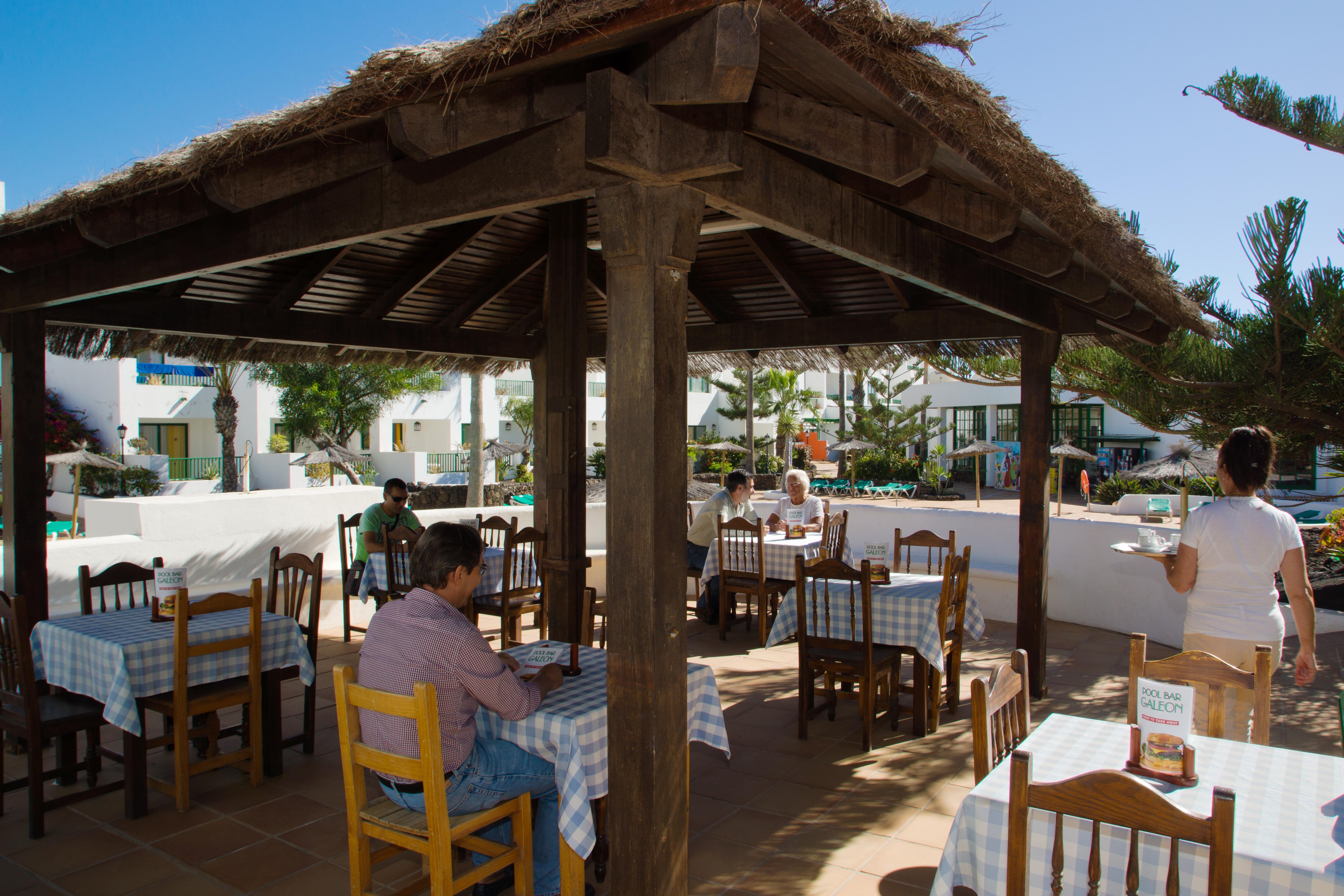 Apartamentos Galeon Playa Costa Teguise Exterior photo